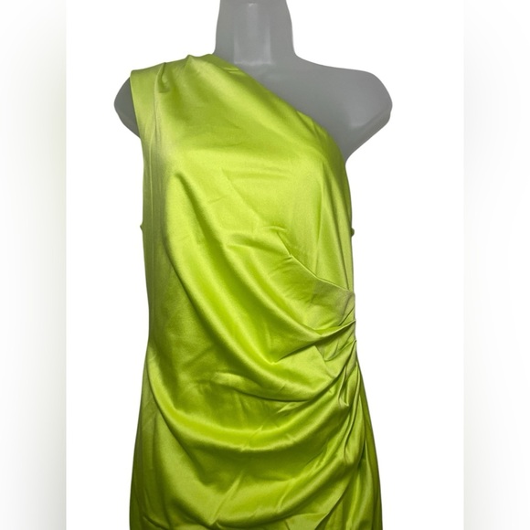 Elliatt Neon Green Cassini Dress Size Medium - Picture 5 of 7